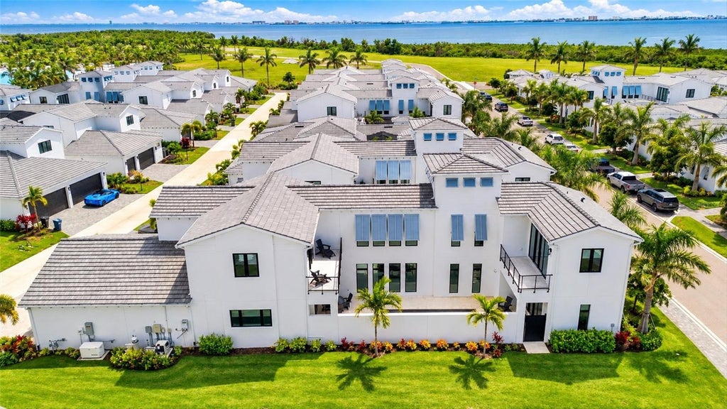 Photo of 6003 Cat Claw Ln, Bradenton, FL 34210 (MLS # A4706864)