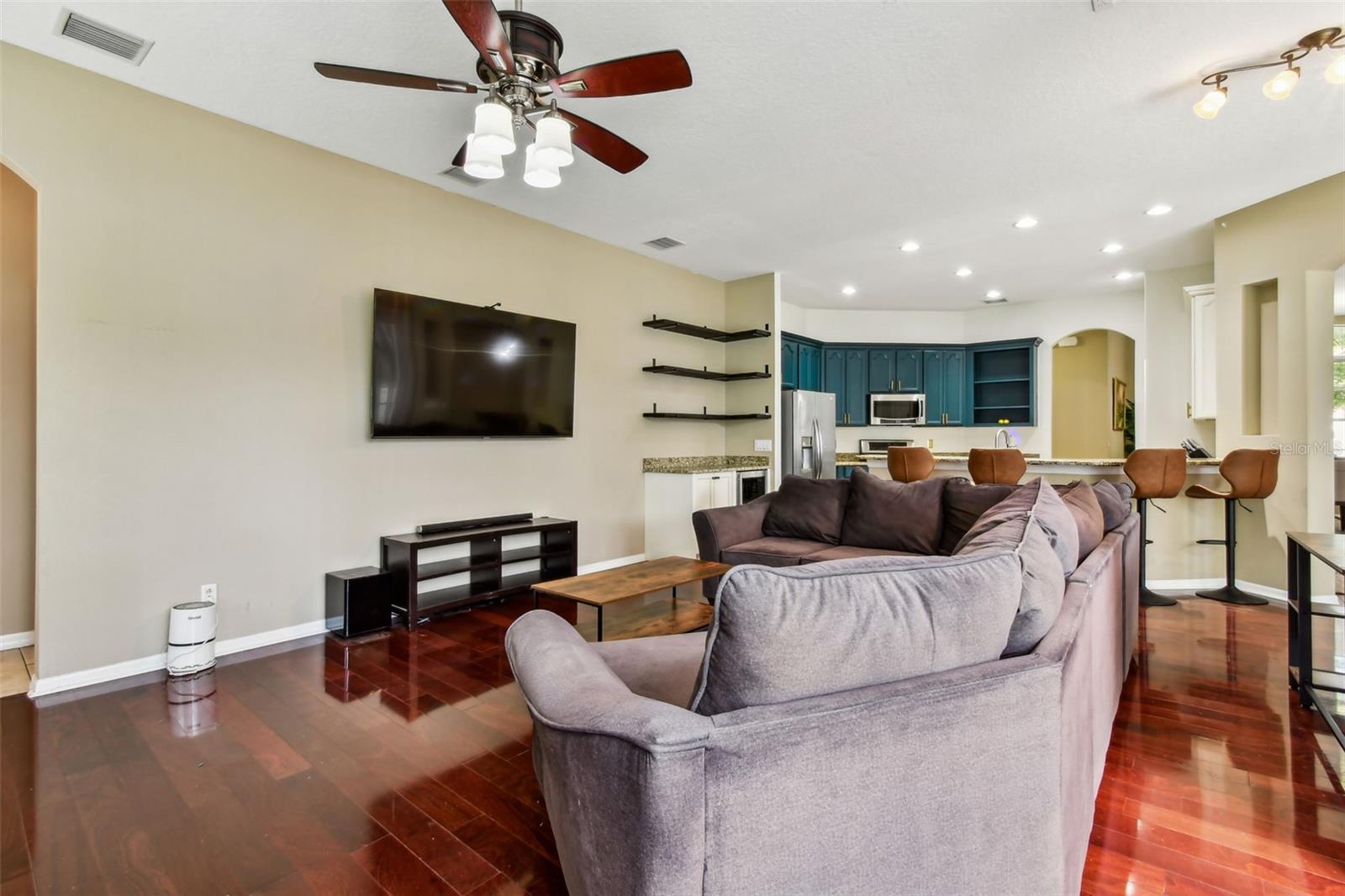 RIDGE CREST SUB UNITS - Residential