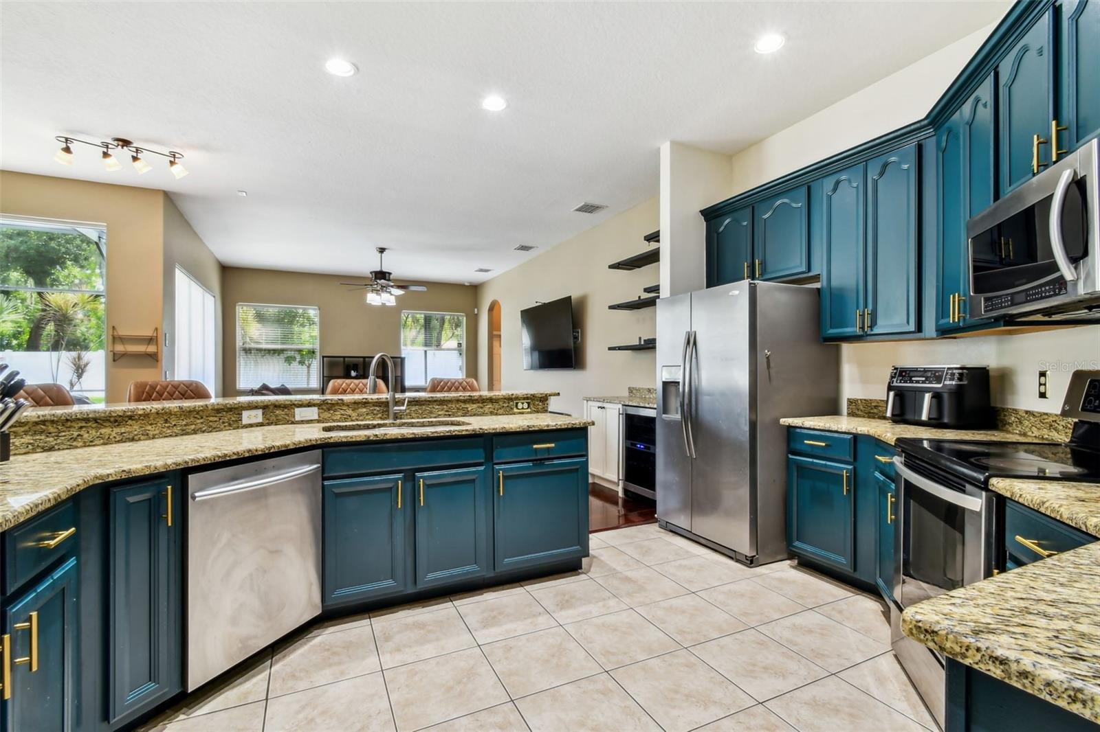 RIDGE CREST SUB UNITS - Residential