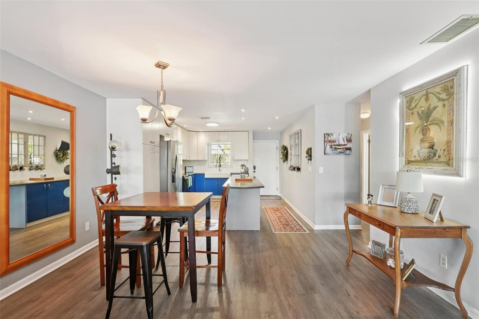 CHALET-ON-THE-LAKE CONDO - Residential