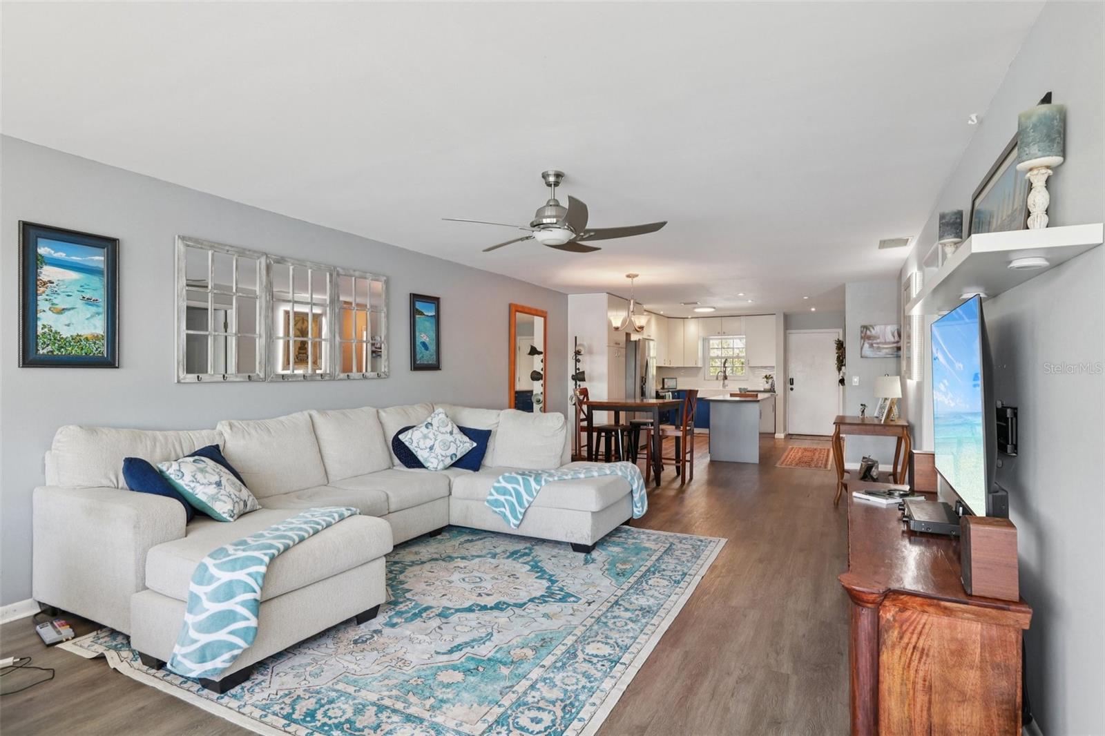 CHALET-ON-THE-LAKE CONDO - Residential