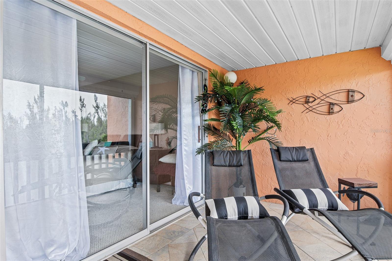 ROCKDOVE - Residential