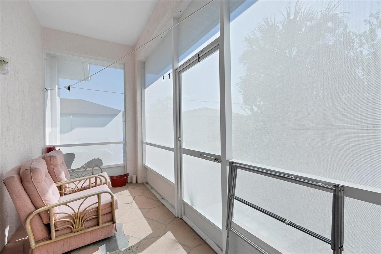 WARM MINERAL SPRINGS UNIT 81 - Residential Lease