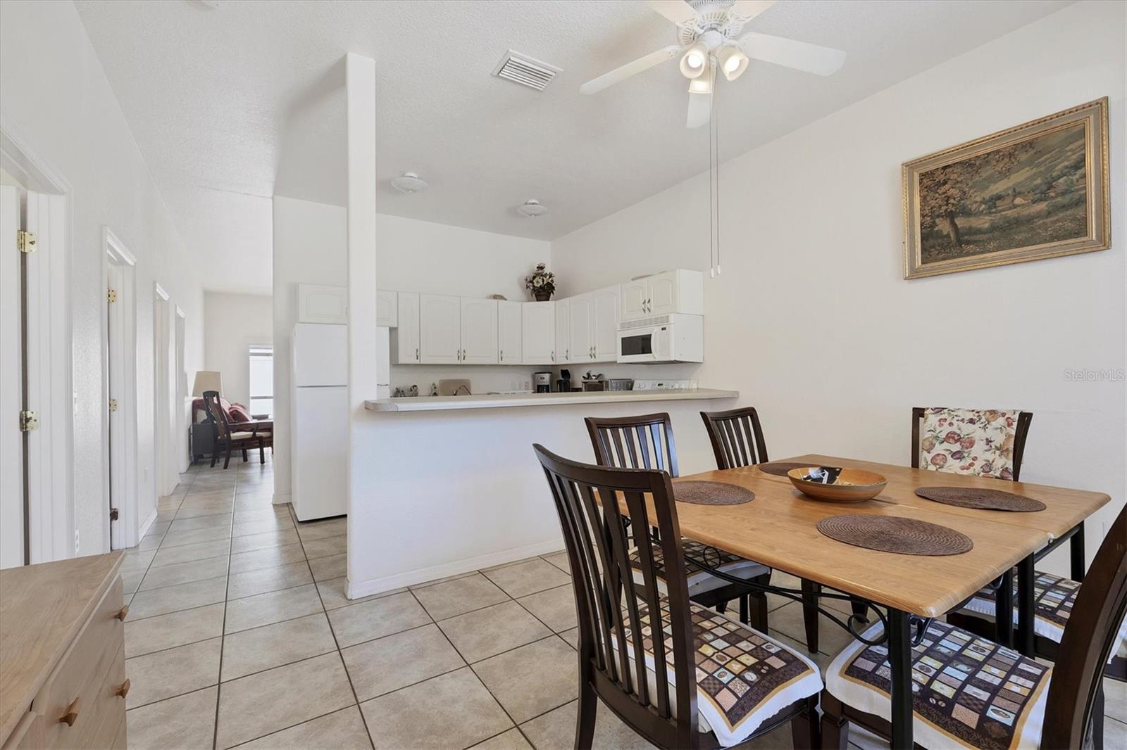 WARM MINERAL SPRINGS UNIT 81 - Residential Lease