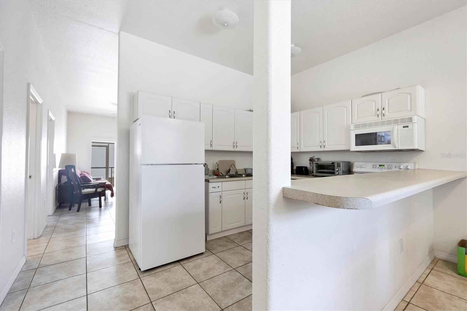 WARM MINERAL SPRINGS UNIT 81 - Residential Lease