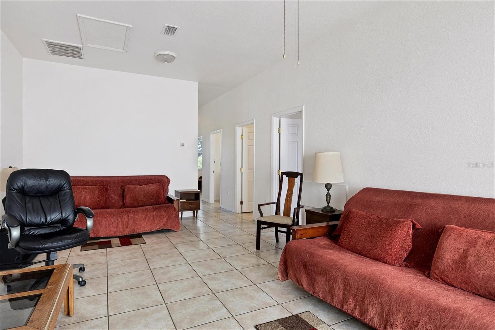 WARM MINERAL SPRINGS UNIT 81 - Residential Lease