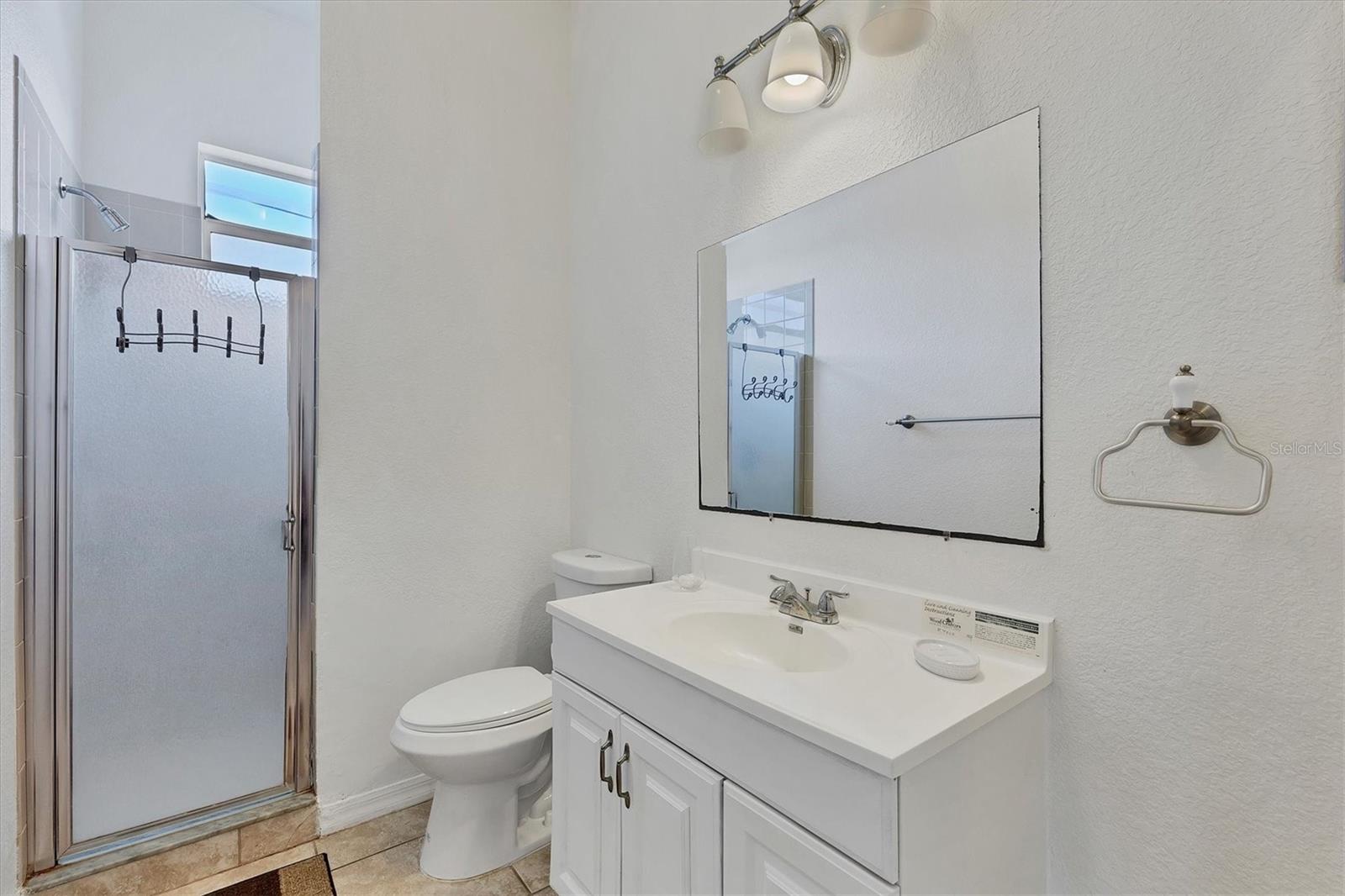 WARM MINERAL SPRINGS UNIT 81 - Residential Lease