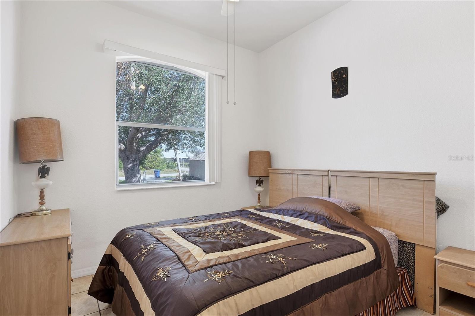 WARM MINERAL SPRINGS UNIT 81 - Residential Lease