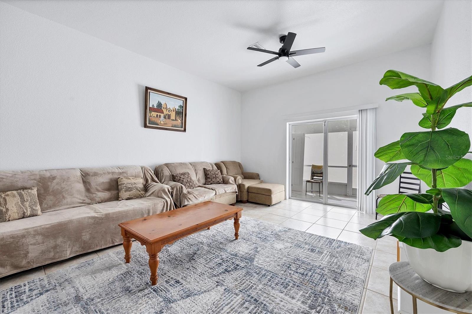 WARM MINERAL SPRINGS UNIT 81 - Residential Lease