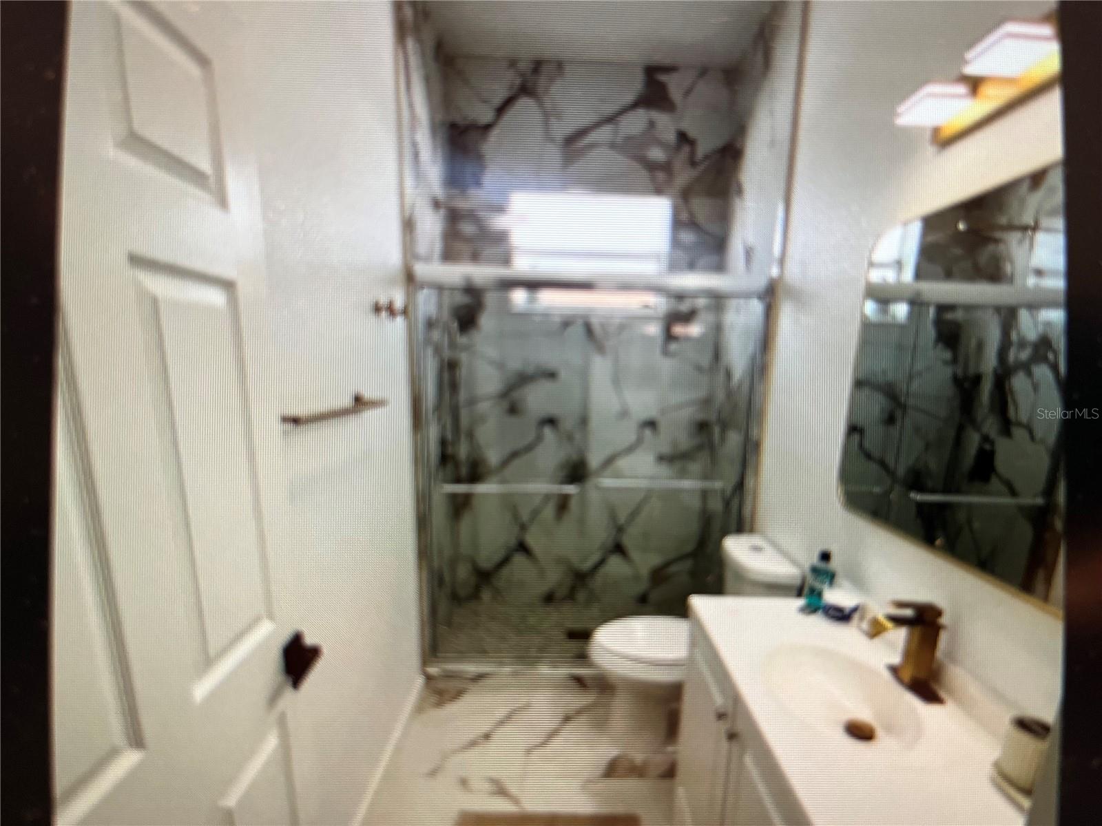 WARM MINERAL SPRINGS UNIT 81 - Residential Lease
