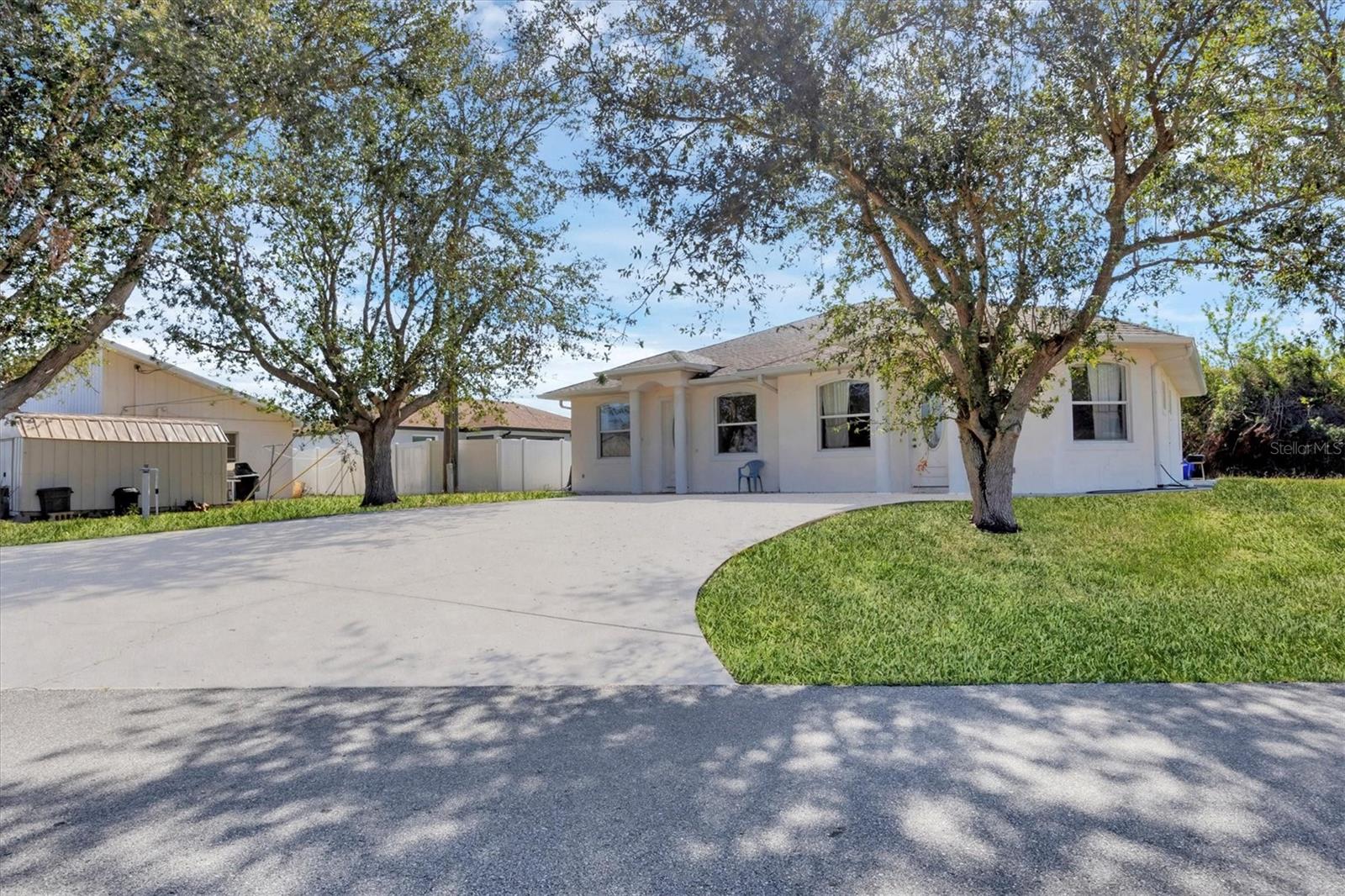 WARM MINERAL SPRINGS UNIT 81 - Residential Lease