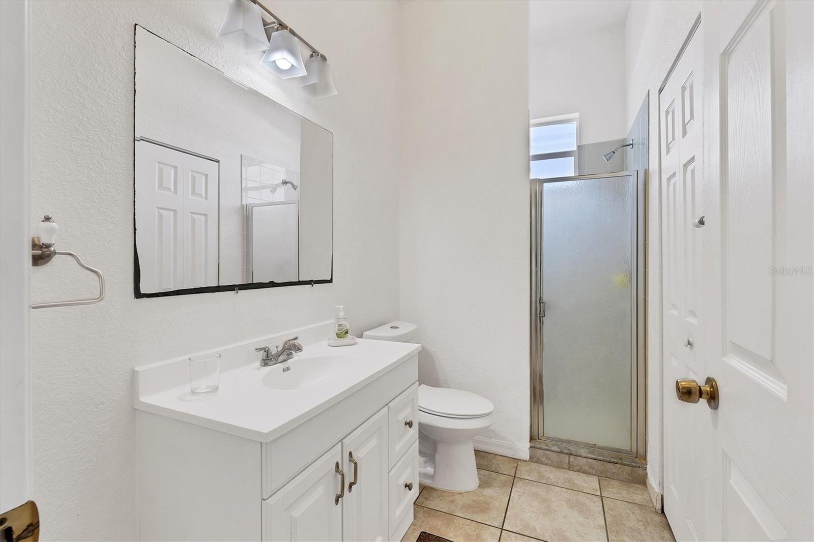 WARM MINERAL SPRINGS UNIT 81 - Residential Lease
