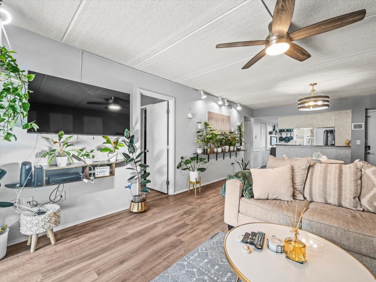 EAST LAKE WOODLANDS CYPRESS ESTATES - Residential