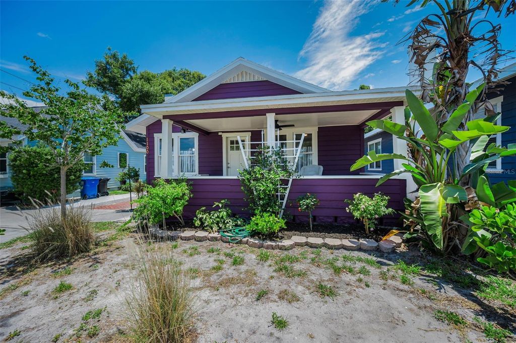 Photo of 1100 35th Avenue N, St Petersburg, FL 33704 (MLS # TB8521881)