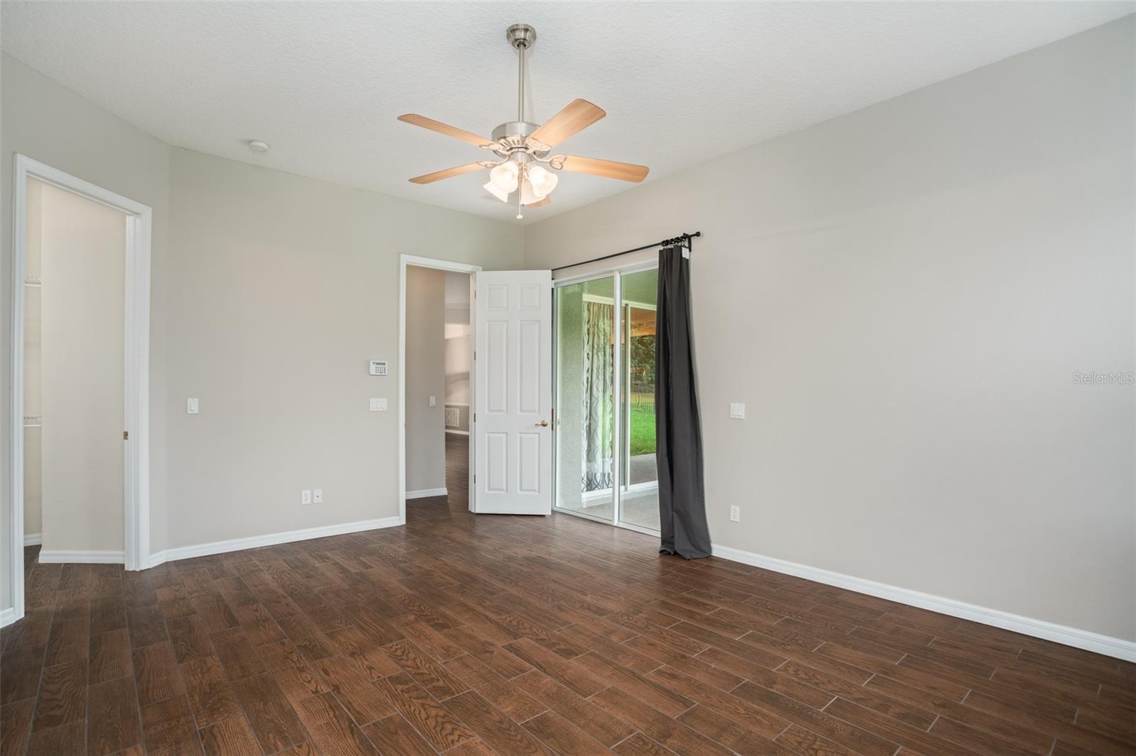 CARRIAGE POINTE A-I & L - Residential Lease