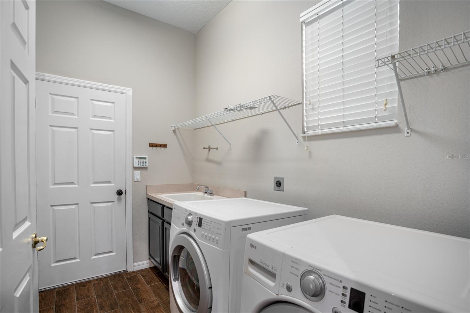 CARRIAGE POINTE A-I & L - Residential Lease