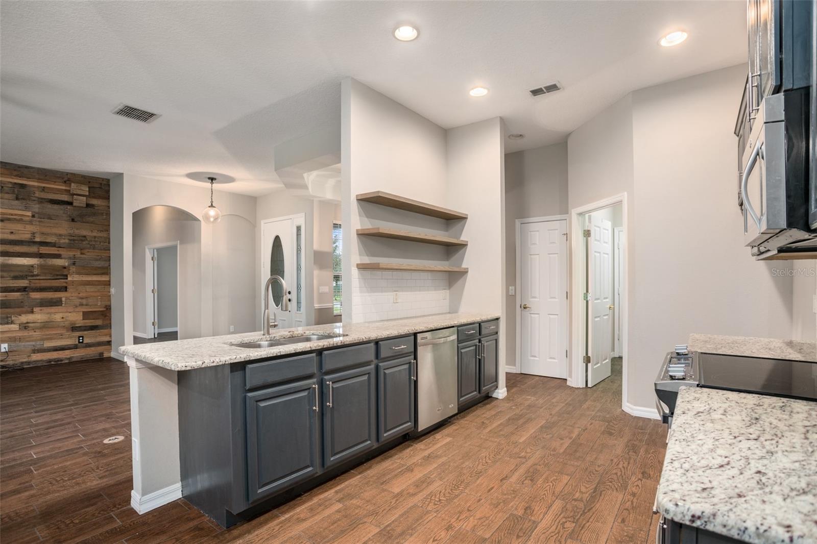 CARRIAGE POINTE A-I & L - Residential Lease