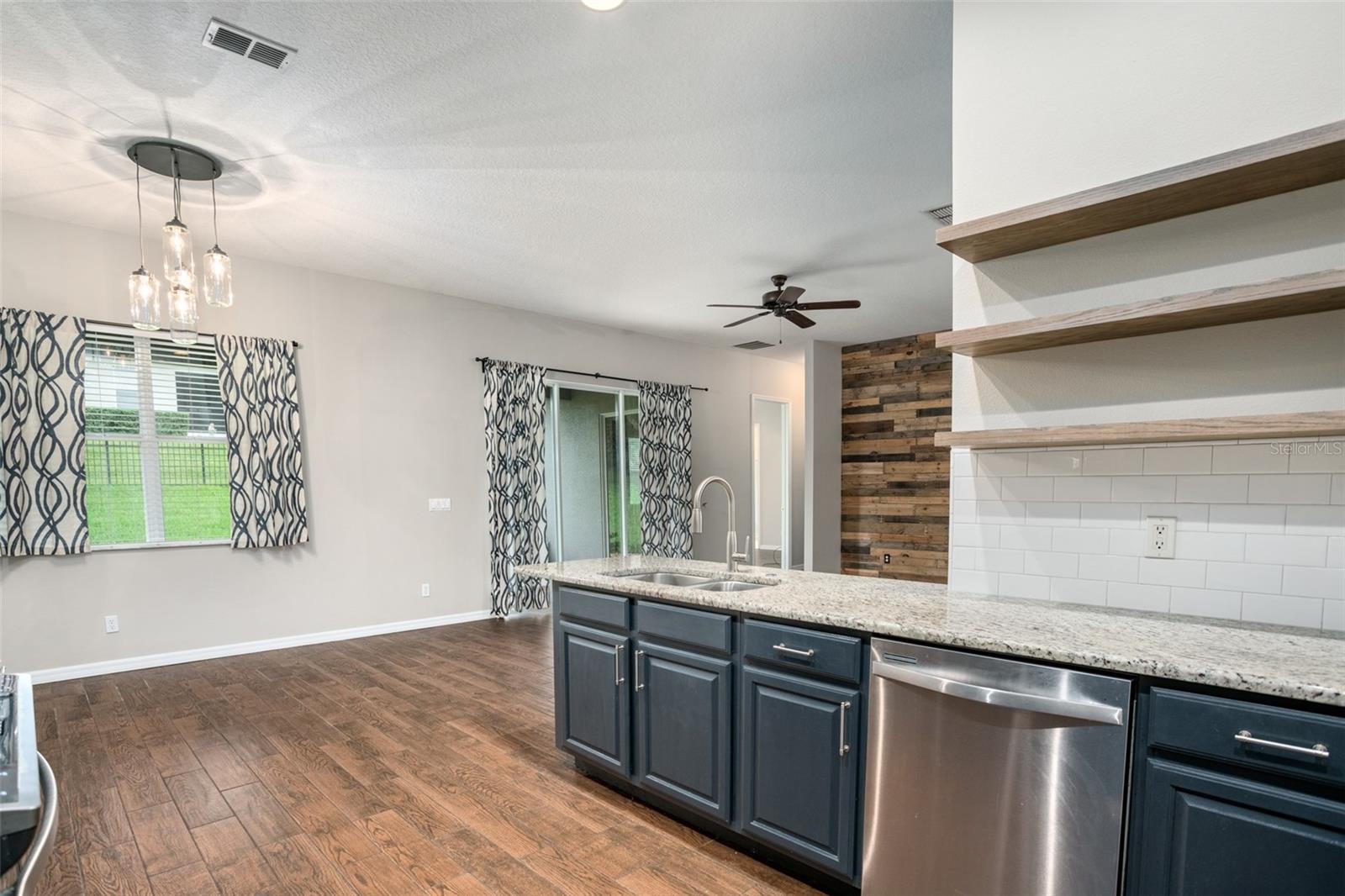 CARRIAGE POINTE A-I & L - Residential Lease