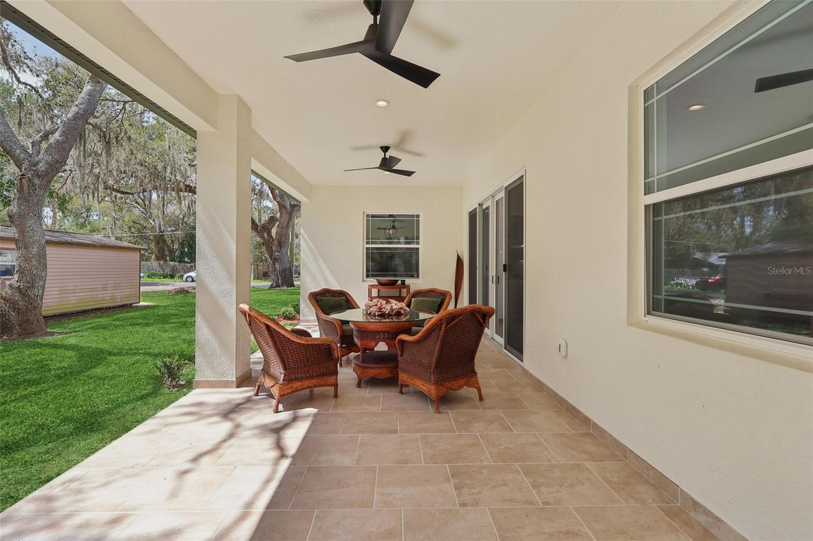 OAKWOOD SHORES - Residential