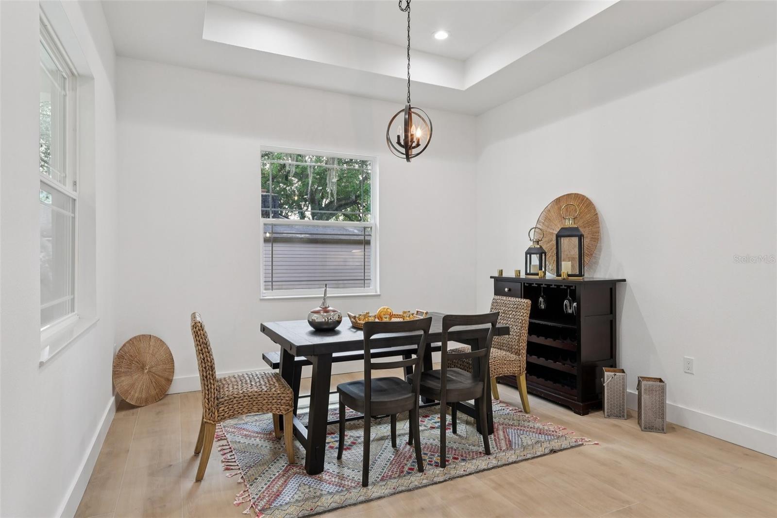 OAKWOOD SHORES - Residential