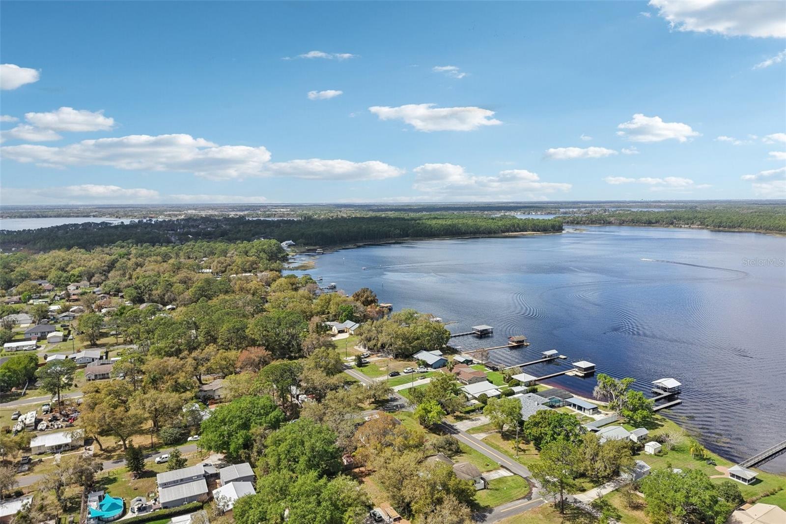 OAKWOOD SHORES - Residential