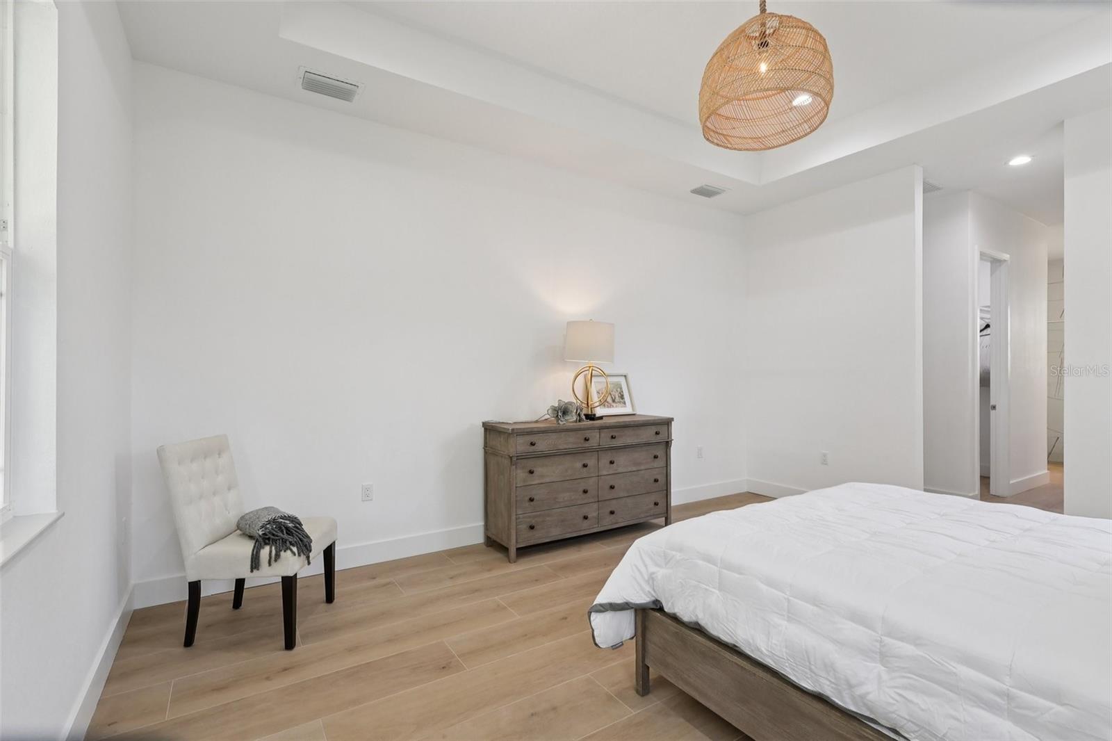 OAKWOOD SHORES - Residential