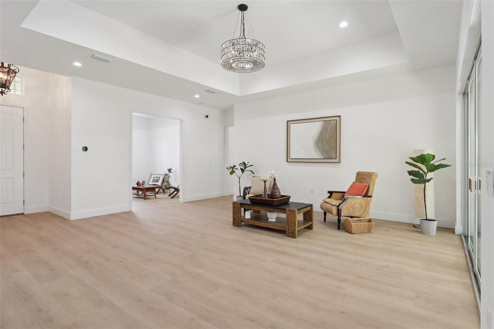 OAKWOOD SHORES - Residential