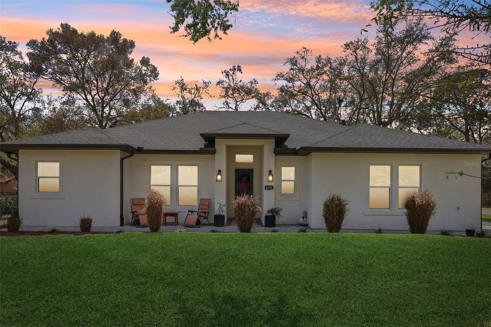 OAKWOOD SHORES - Residential