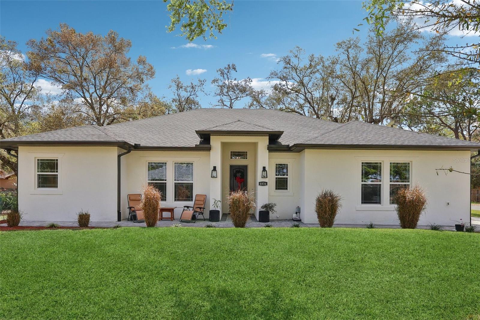 OAKWOOD SHORES - Residential