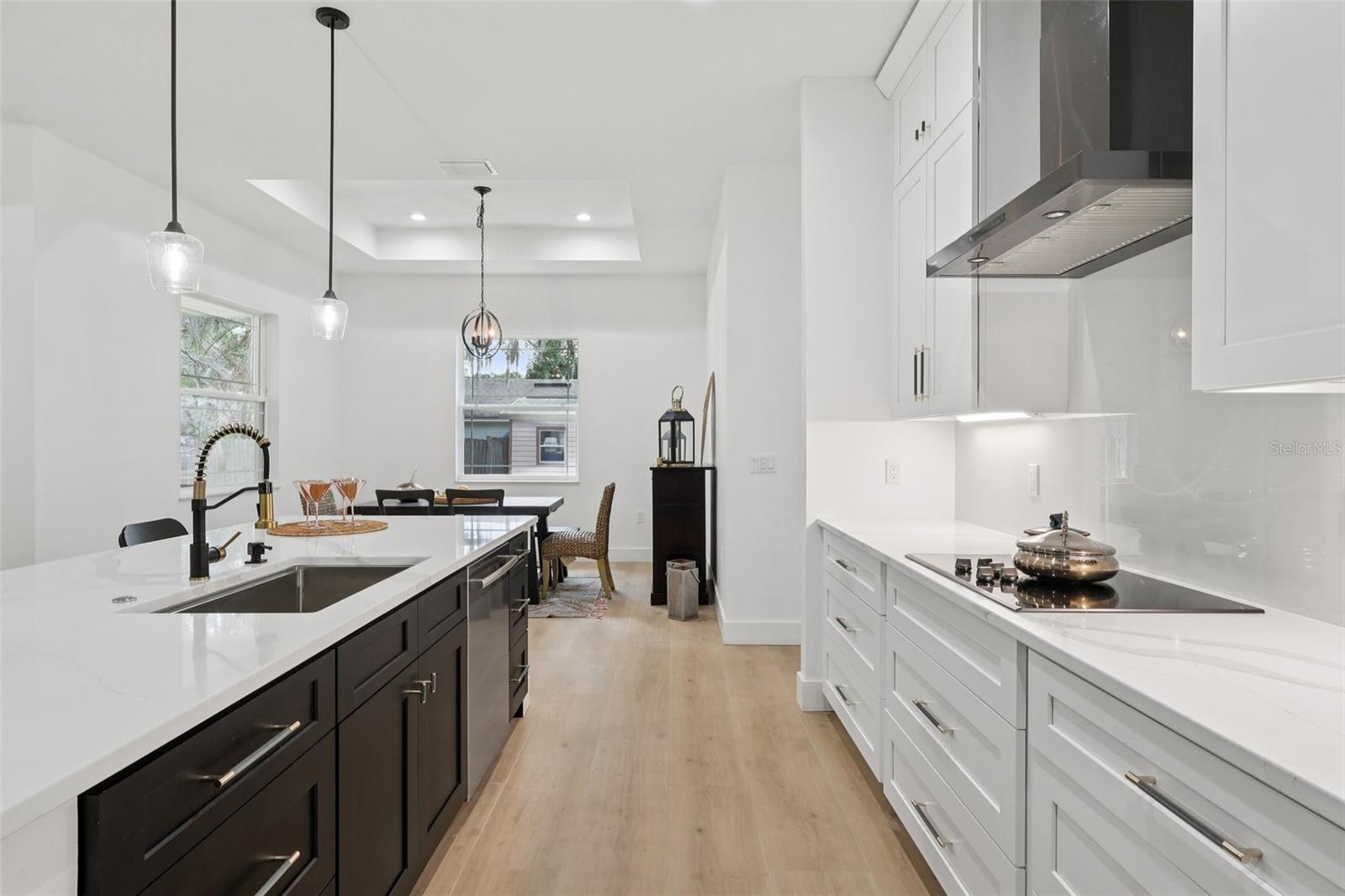 OAKWOOD SHORES - Residential