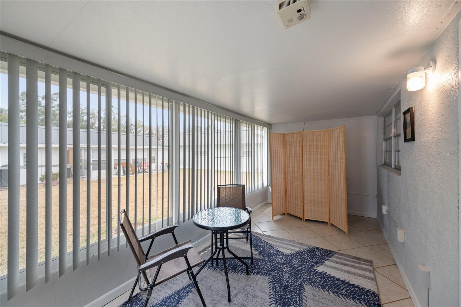 PARADISE POINTE WEST - Residential