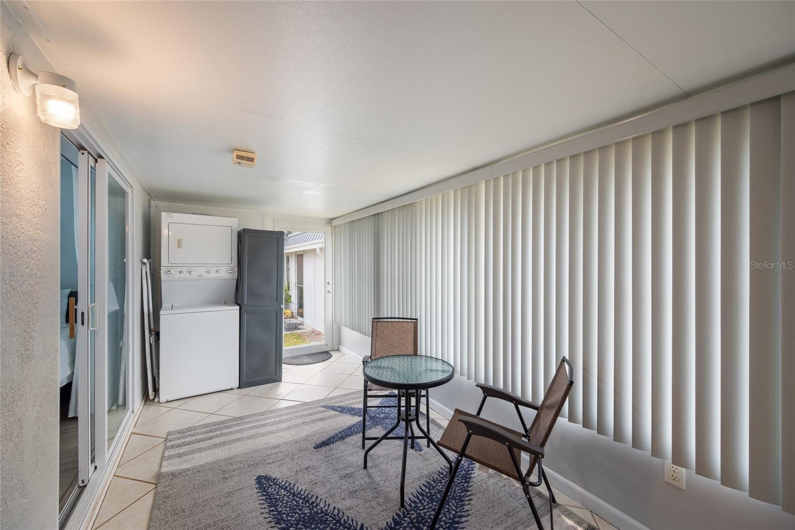 PARADISE POINTE WEST - Residential