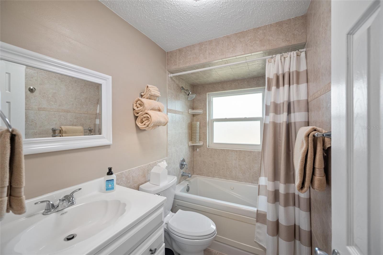 PARADISE POINTE WEST - Residential