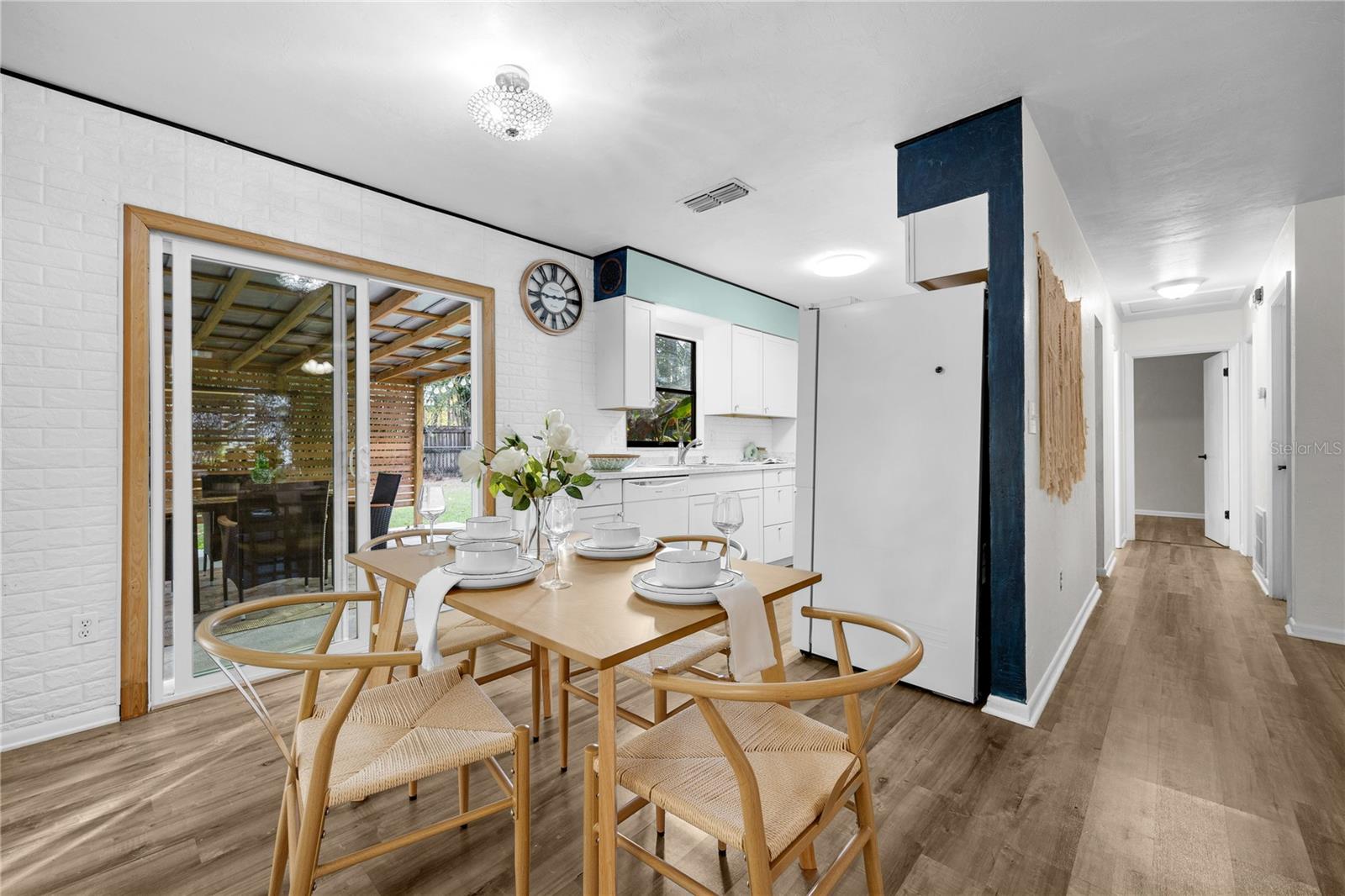 SPRINGTREE III - Residential