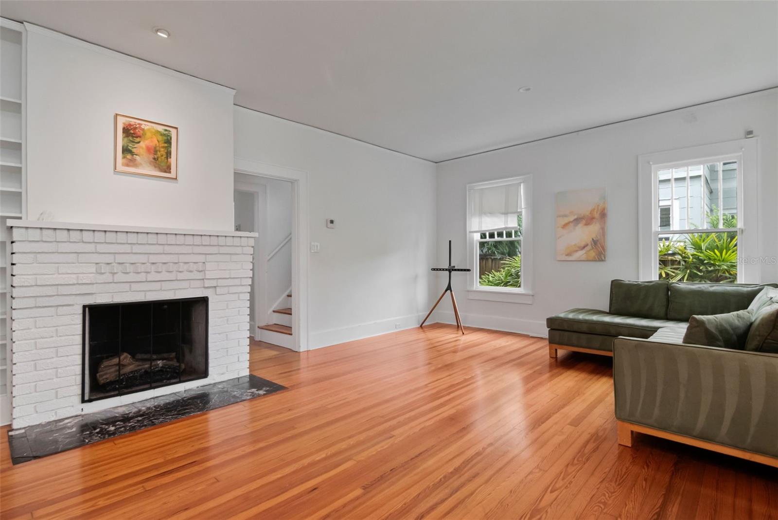 126 8TH AVENUE NE