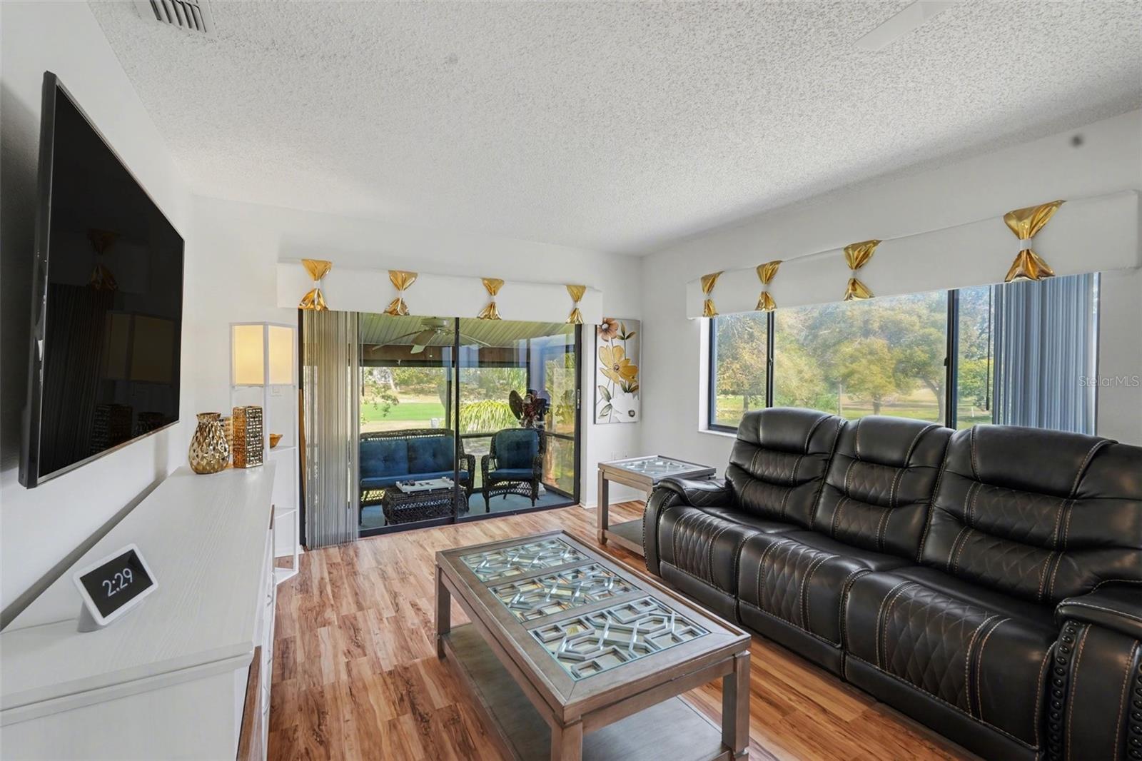 BEACON WOODS WEDGEWOOD CONDO - Residential