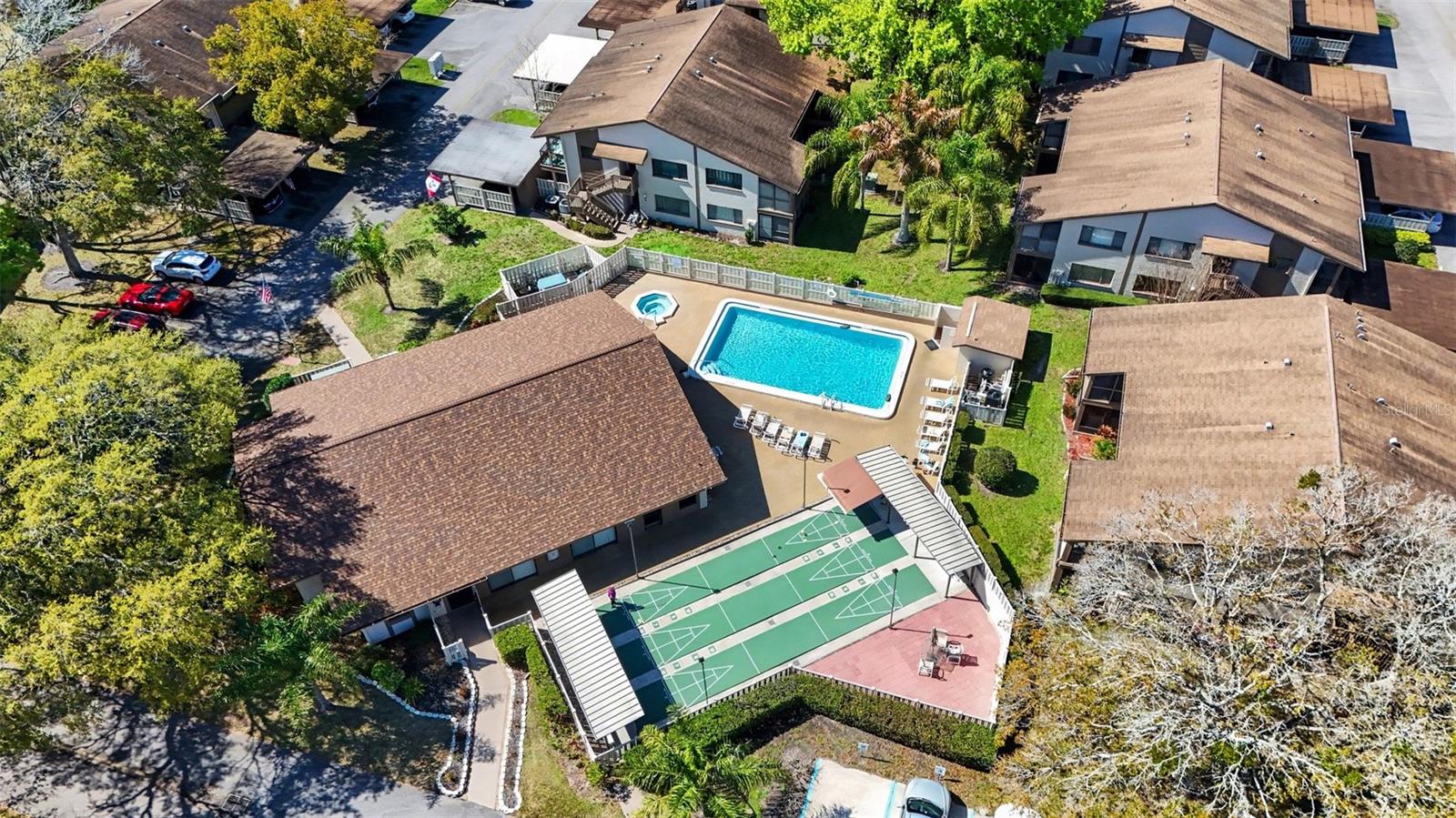 BEACON WOODS WEDGEWOOD CONDO - Residential