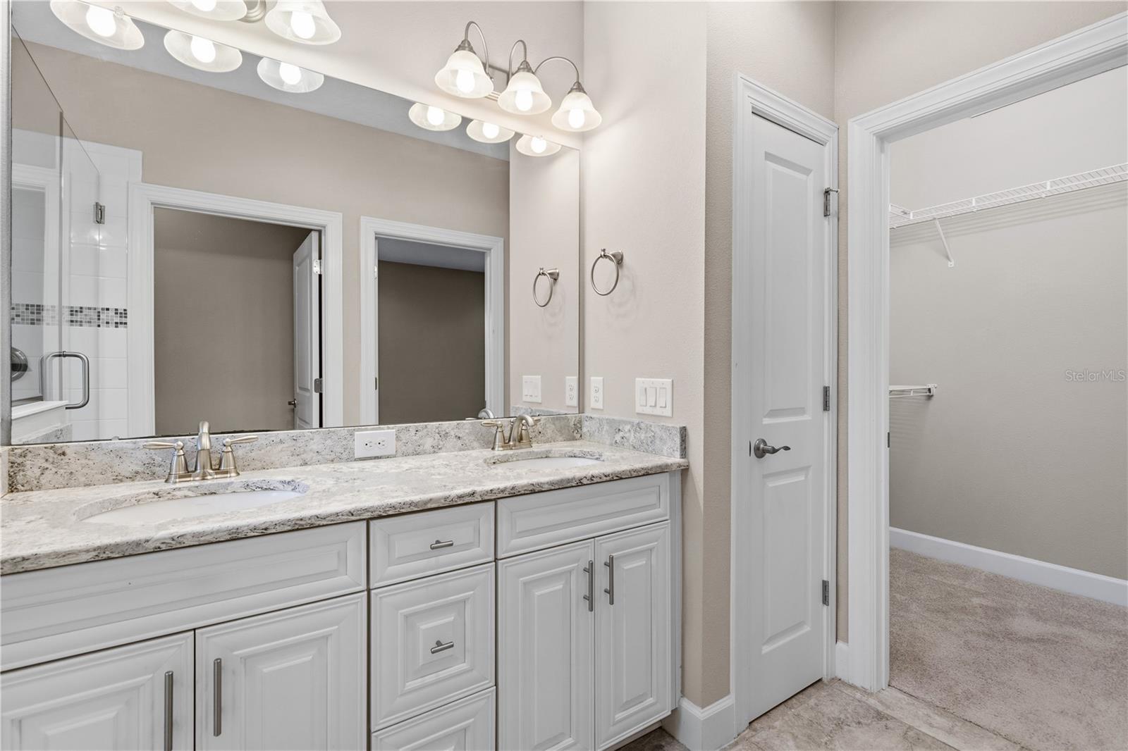 COVE AT LOGGERHEAD MARINA - Residential Lease