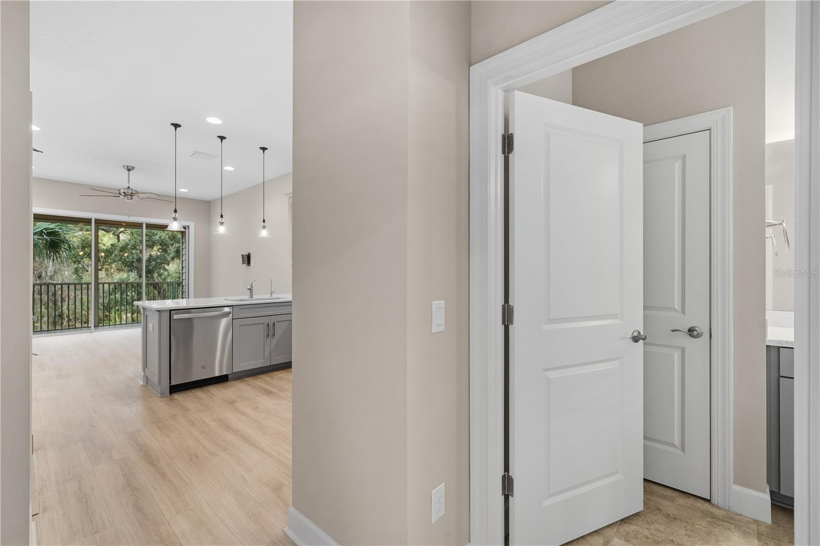 COVE AT LOGGERHEAD MARINA - Residential Lease