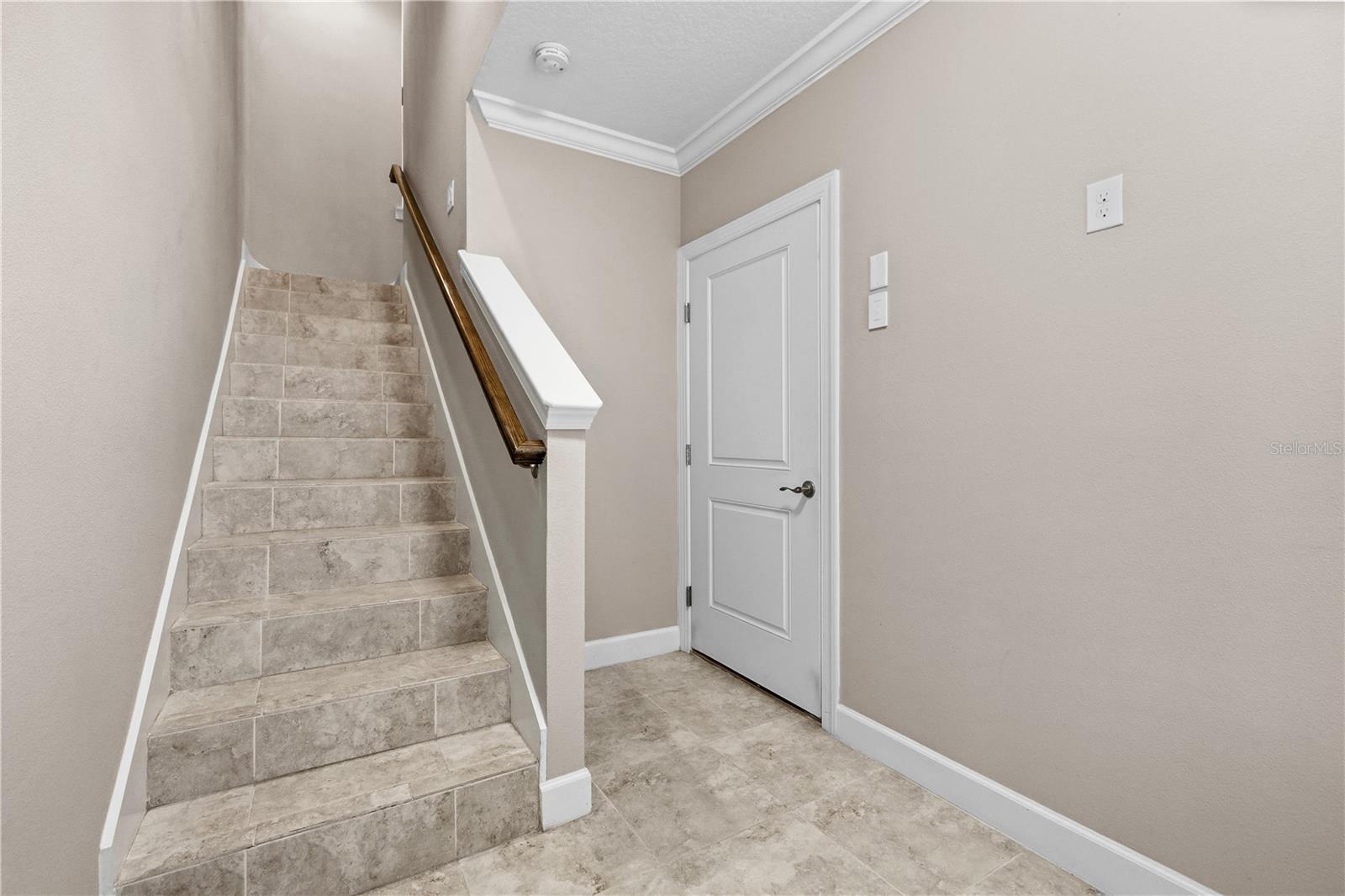 COVE AT LOGGERHEAD MARINA - Residential Lease