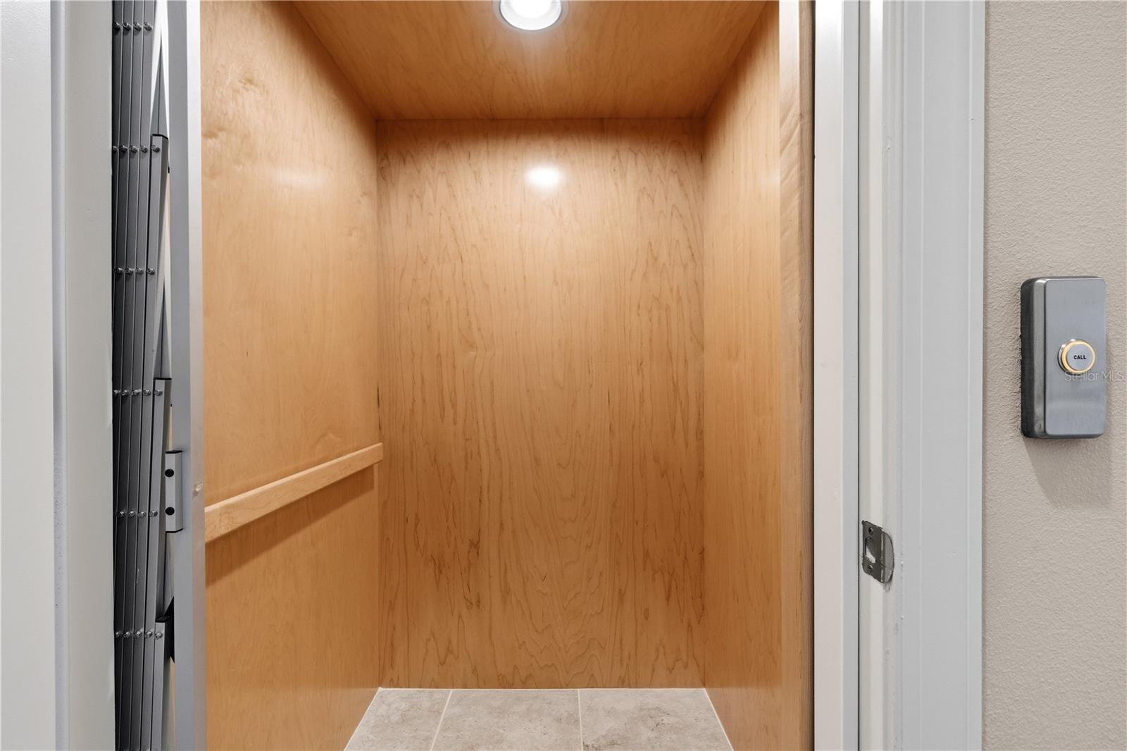 COVE AT LOGGERHEAD MARINA - Residential Lease