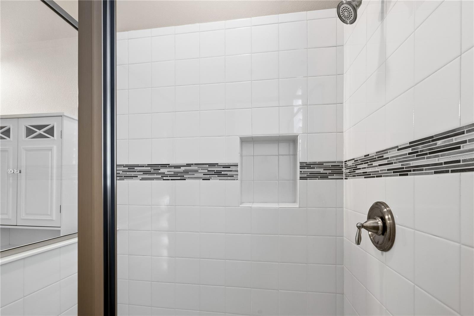 COVE AT LOGGERHEAD MARINA - Residential Lease