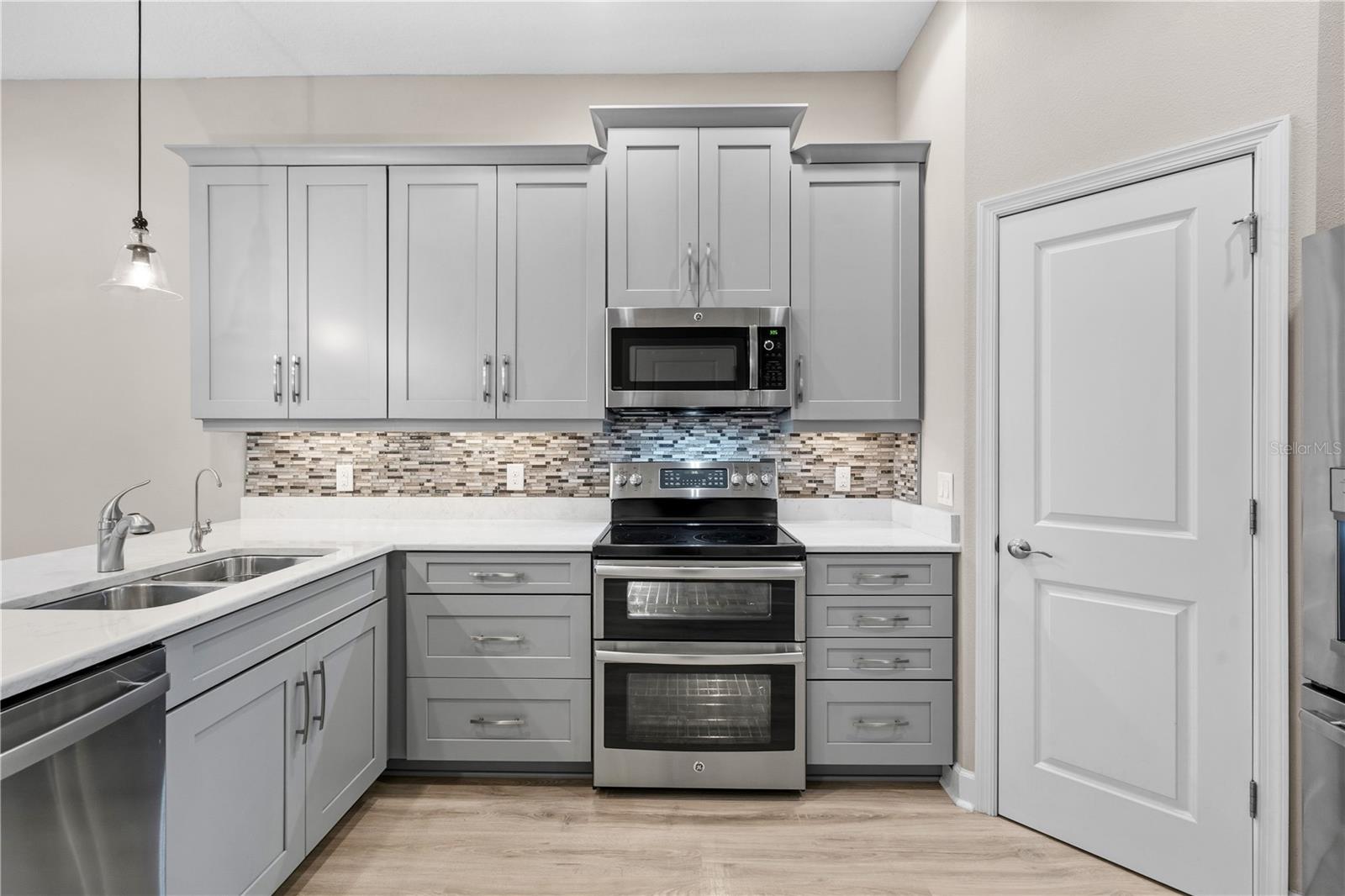 COVE AT LOGGERHEAD MARINA - Residential Lease