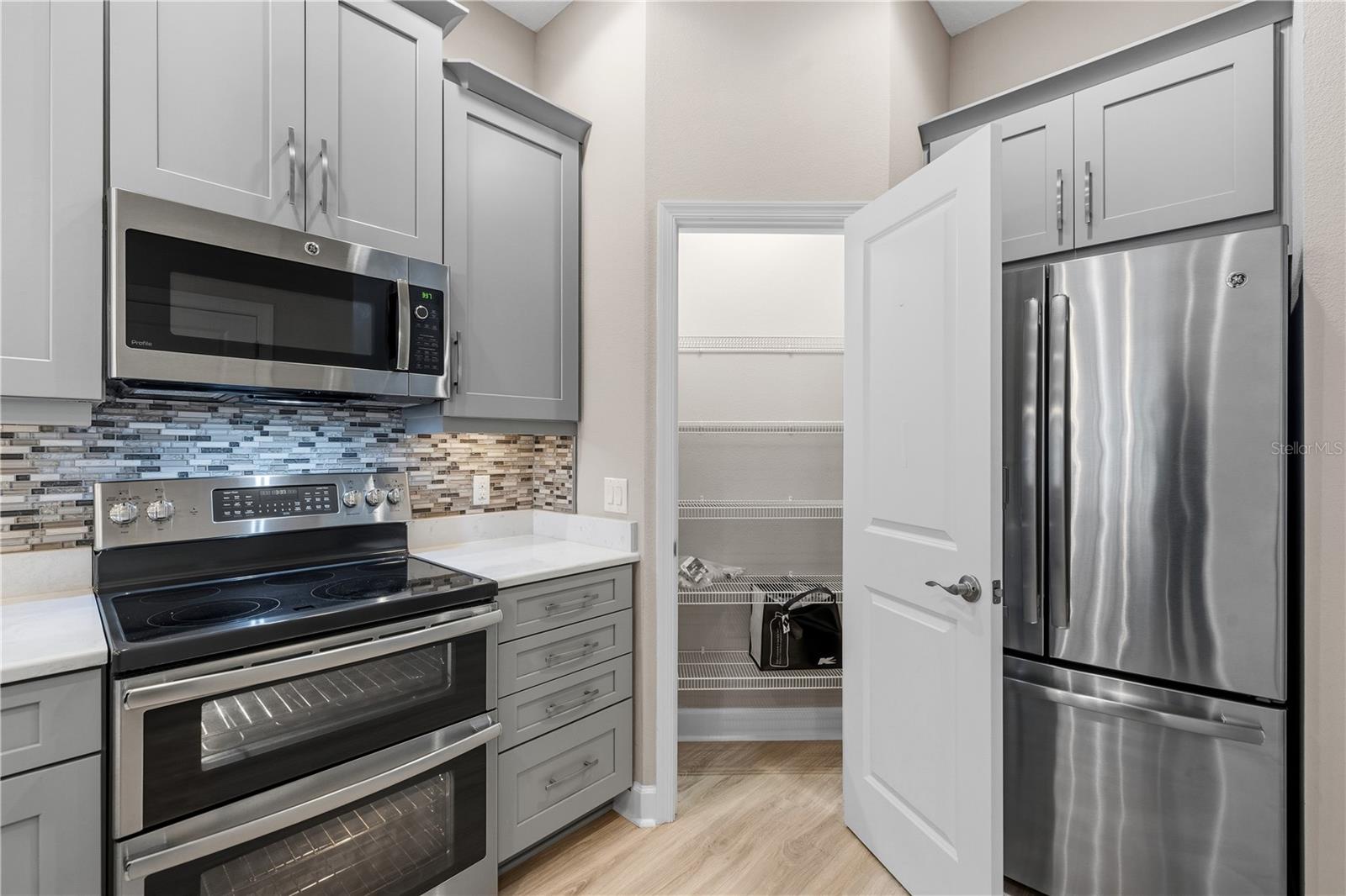 COVE AT LOGGERHEAD MARINA - Residential Lease