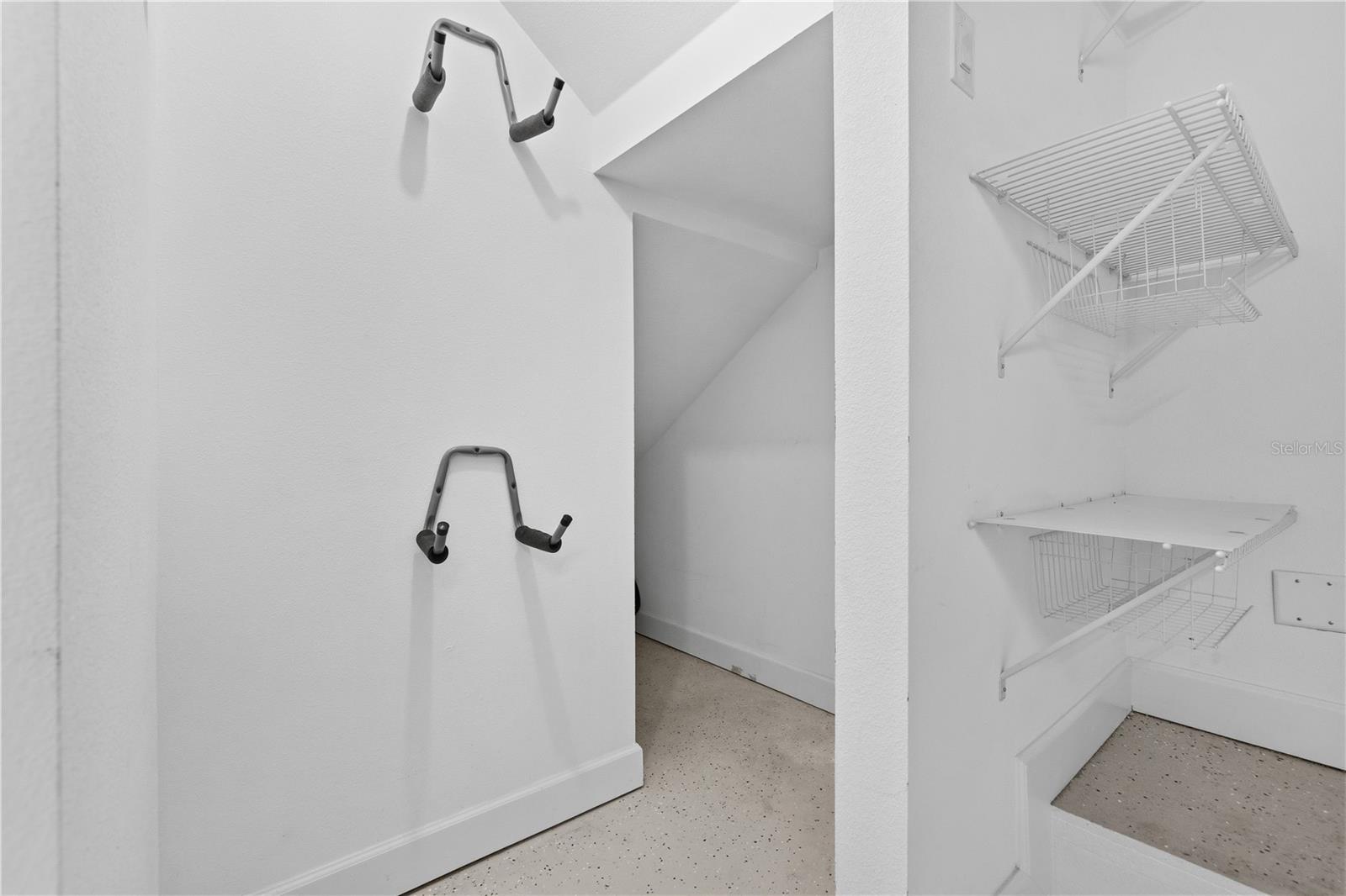 COVE AT LOGGERHEAD MARINA - Residential Lease