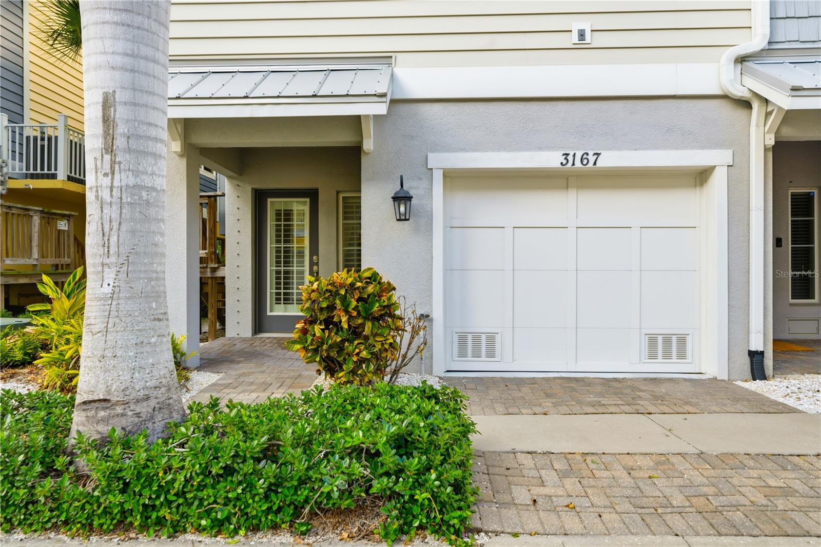 COVE AT LOGGERHEAD MARINA - Residential Lease