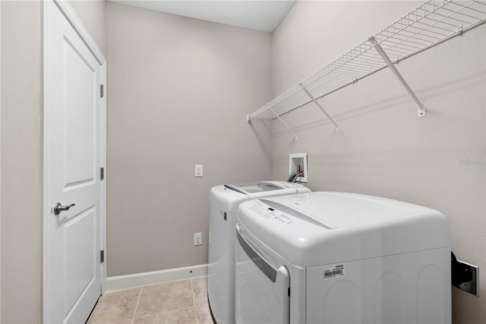 COVE AT LOGGERHEAD MARINA - Residential Lease