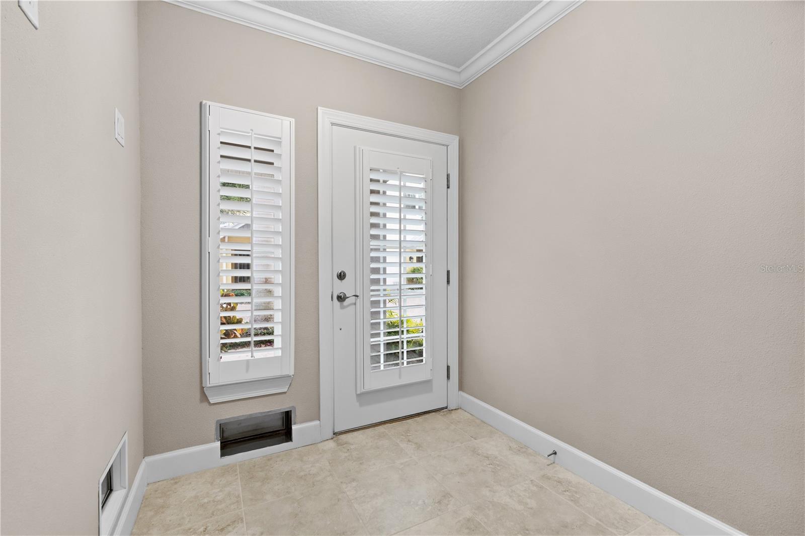 COVE AT LOGGERHEAD MARINA - Residential Lease