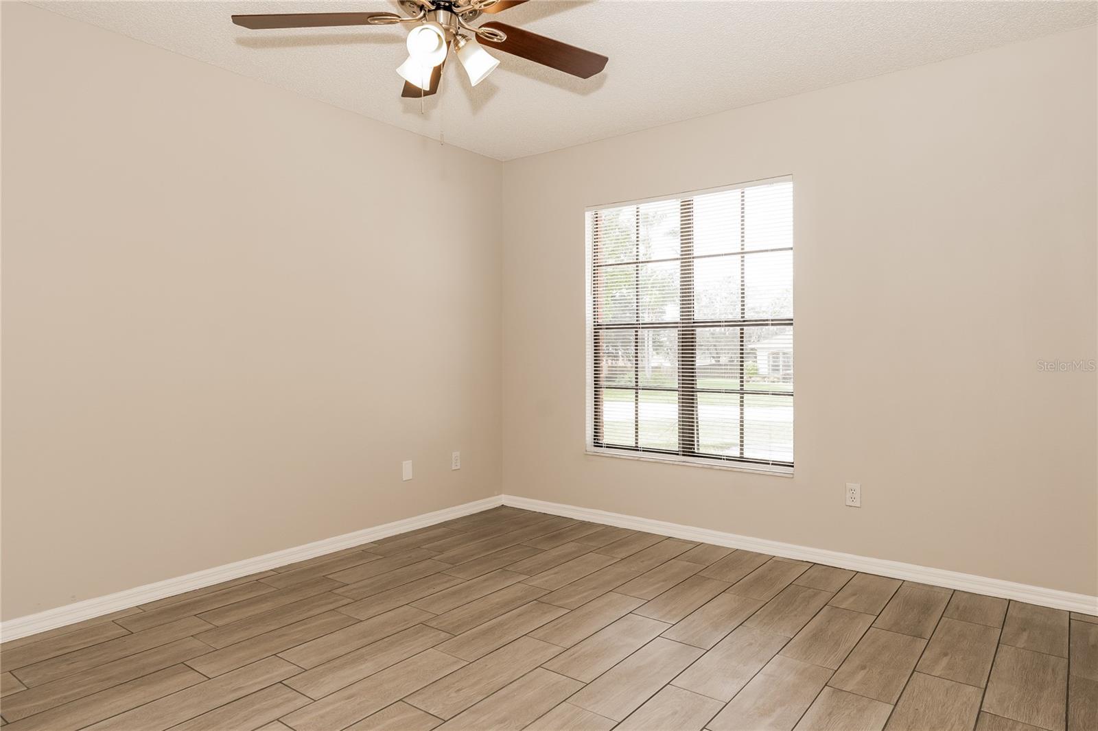 DELTONA LAKES UNIT 41 - Residential Lease