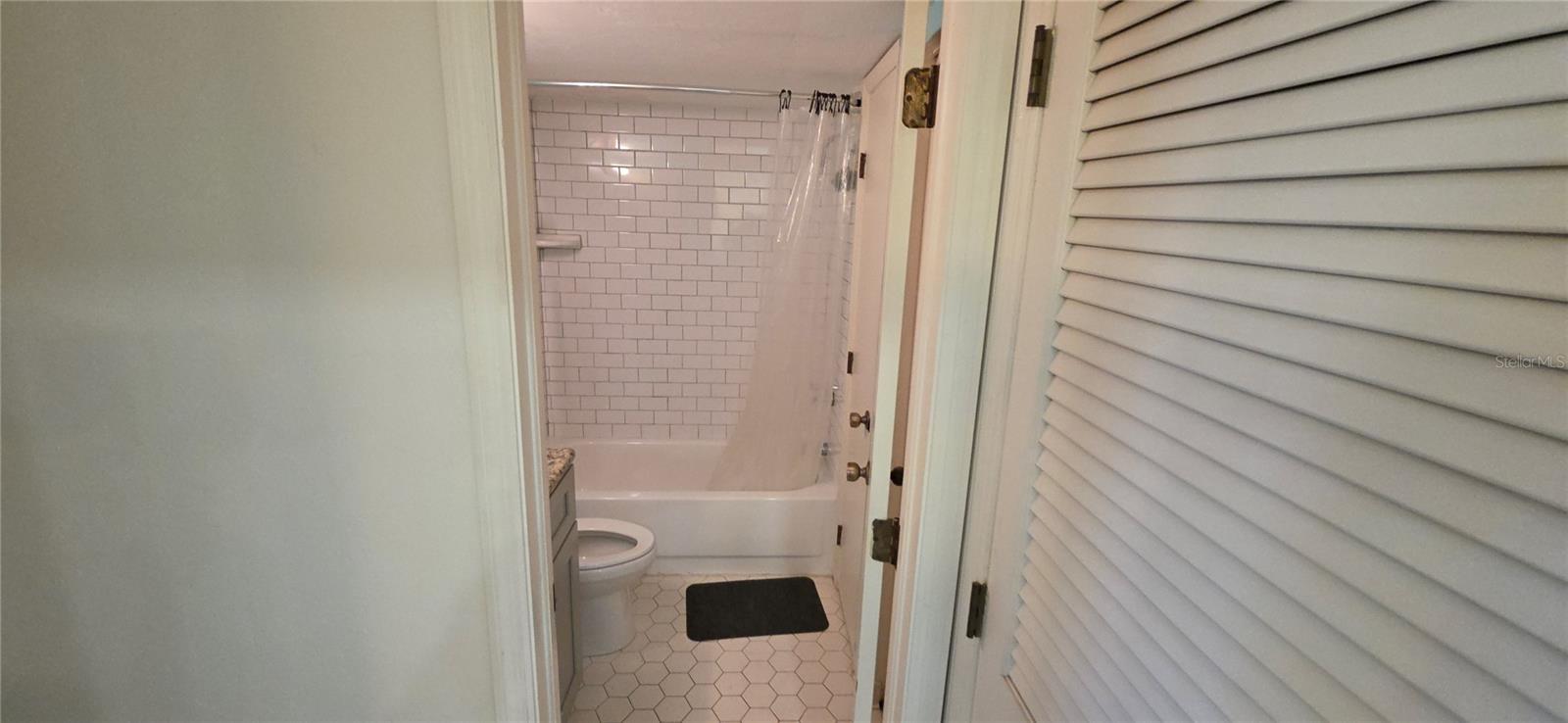 WESTCHESTER PARK PH 01 - Residential Lease